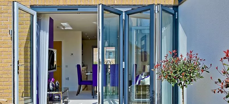 Bifold Door Repairs Near Me in Vancouver, British Columbia